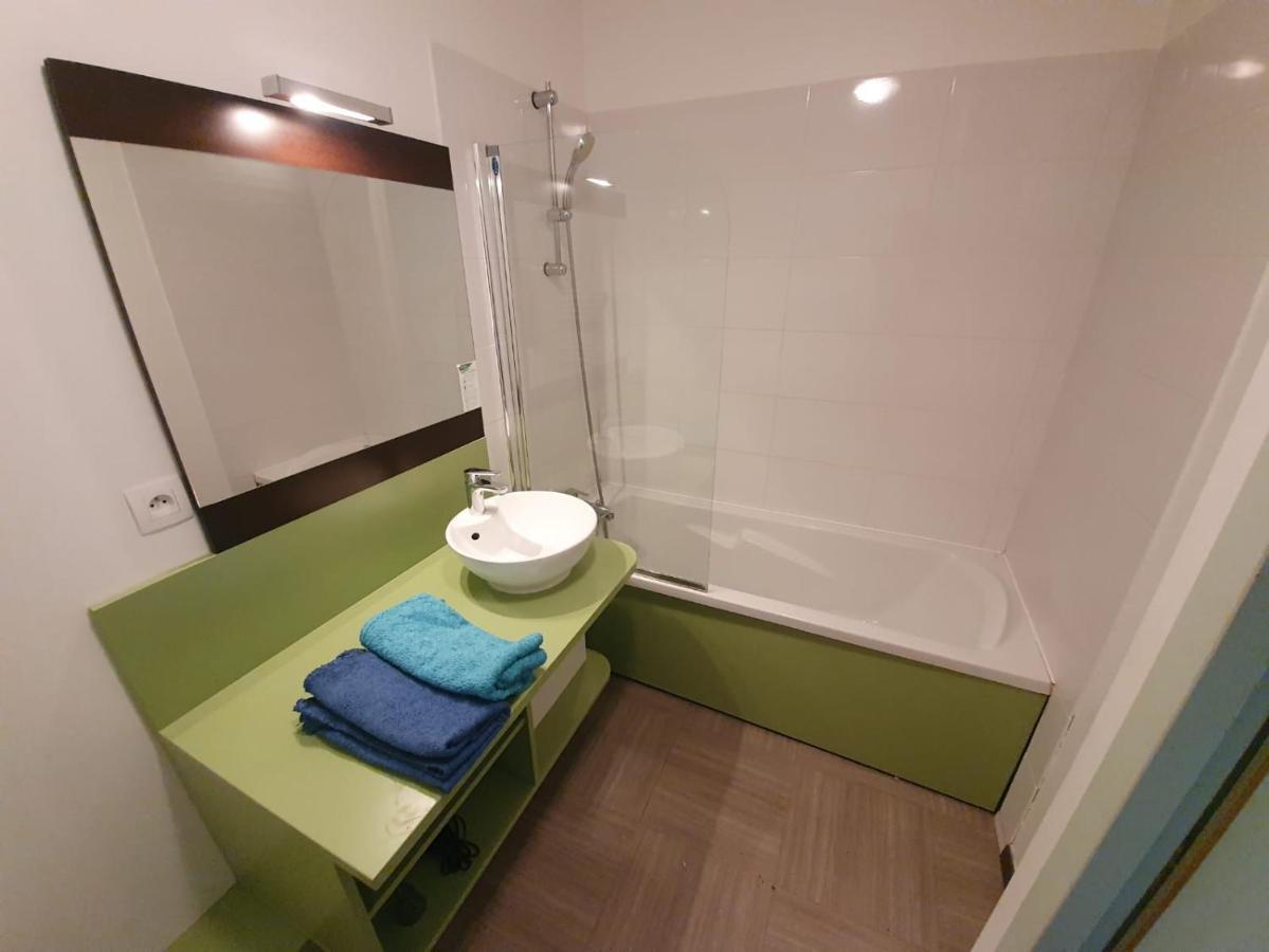 Le Romarin - Climatisation Piscine & Parking Prive Leilighet Gréoux-les-Bains Eksteriør bilde